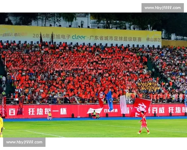 高清足球比赛精彩呈现,全程高清直播带你体验极致赛事感受 高清足球比赛精彩呈现,全程高清直播带你体验极致赛事感受